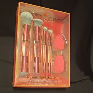 F.A.R.A.H. Pink Makeup Brush Set